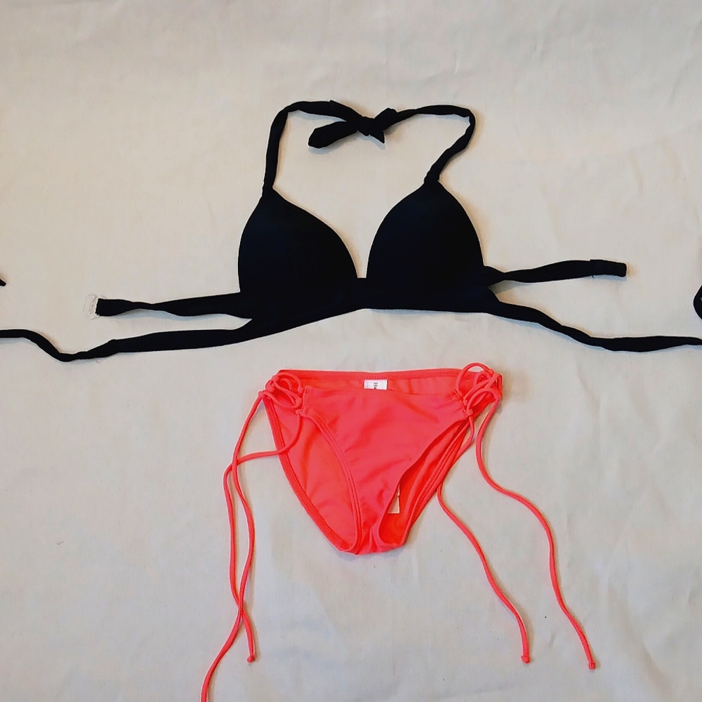 Hula Honey Swimsuit two-piece bikini top size small, bottom size XS